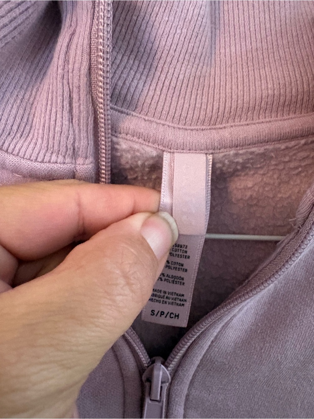 SKIMS Cotton Fleece Cropped Half-Zip Sweater - Picture 3 of 4